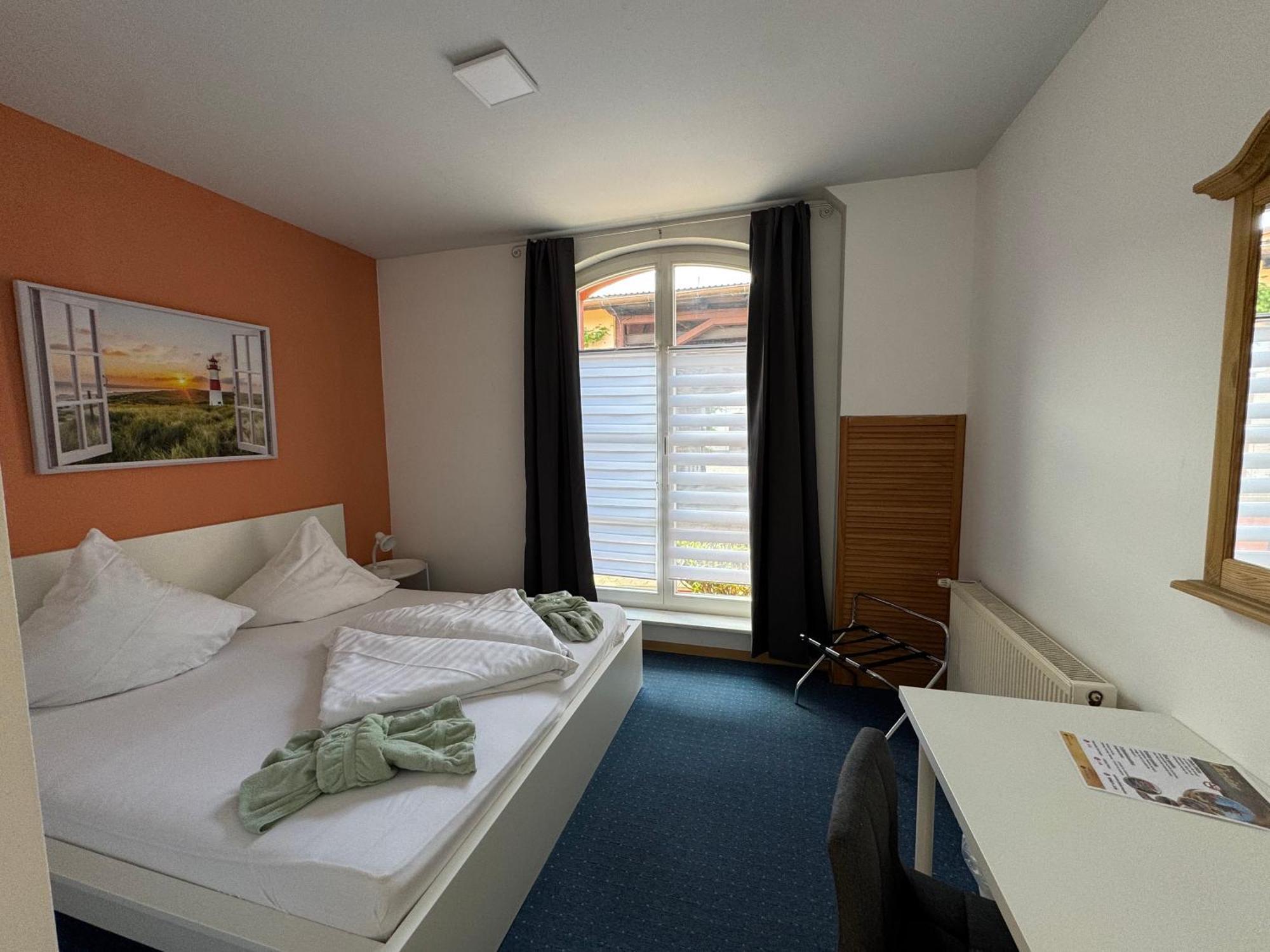 Hotel-Restaurant Christine Lübz Zewnętrze zdjęcie