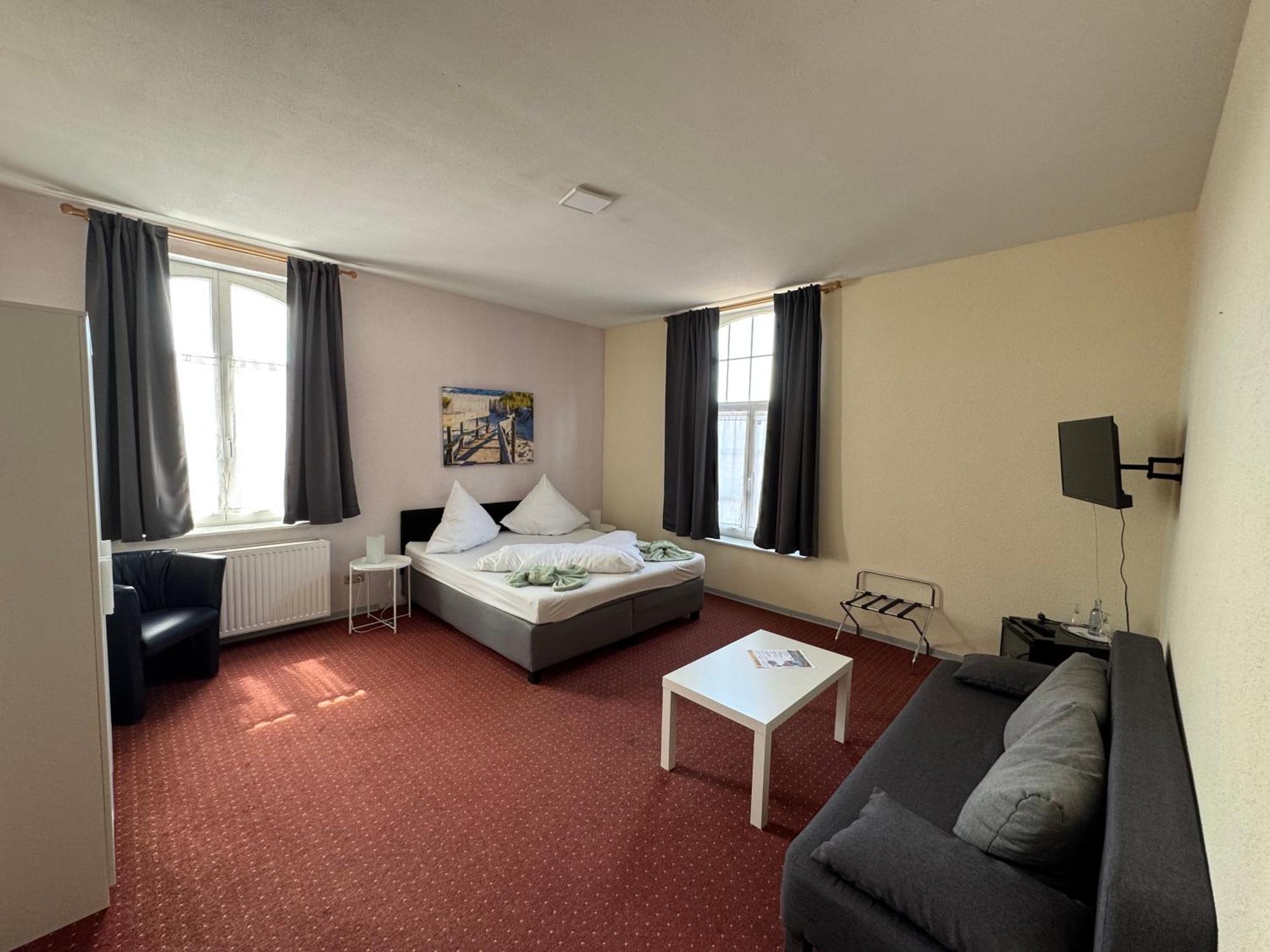 Hotel-Restaurant Christine Lübz Zewnętrze zdjęcie